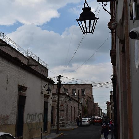 El Suburbio - Serapio Rendon Морелия Экстерьер фото